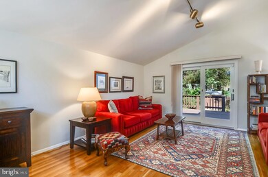 5303 Bangor Dr, Kensington, MD 20895 - photo 3