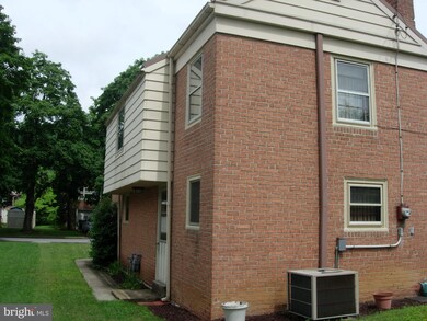 815 Penndale Ave, Reading, PA 19606 - photo 6