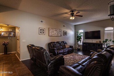 837 Desert Silver Dr, Horizon City, TX 79928 - photo 7