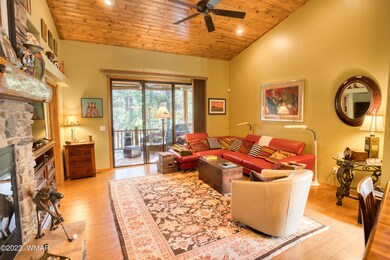 002_Living Room