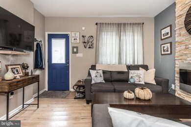 2307 Greenwich St, Philadelphia, PA 19146 - photo 2