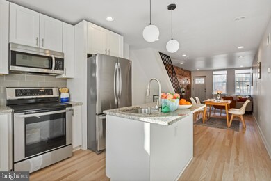 2060 Fernon St, Philadelphia, PA 19145 - photo 3