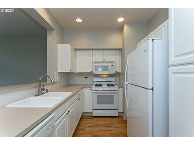 unlisted-address, Beaverton, OR 97008 - photo 4