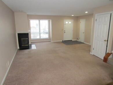 111 Middlesex Rd, MerriMacK, NH 03054 - photo 3