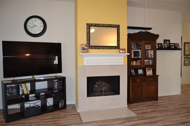 15902 Pleasant Green Cir, Tomball, TX 77377 - photo 5