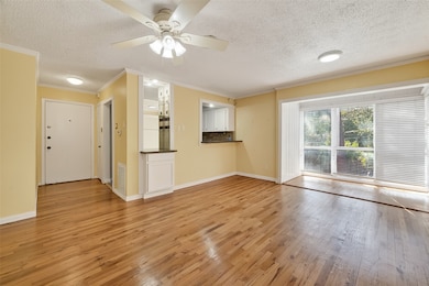 909 Silber Rd unit 16, Houston, TX 77024 - photo 7