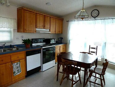 15 Bayview Park, Middletown, RI 02842 - photo 4