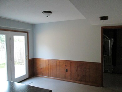 1711 Stanford DR with Patio Access