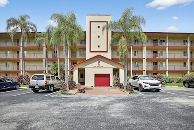 1600 SW 127th Way unit 305C, Pembroke Pines, FL 33027 - photo 4