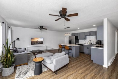 1630 & 1632 W 8th St S, Newton, IA 50208 - photo 3