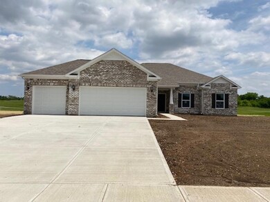 223 St Andrews Ave, Edinburgh, IN 46124 - photo 2