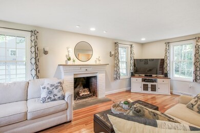 65 Laurel Ln, Bellingham, MA 02019 - photo 4