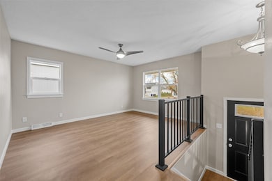 3221 Bramble Rd SW, Cedar Rapids, IA 52404 - photo 5