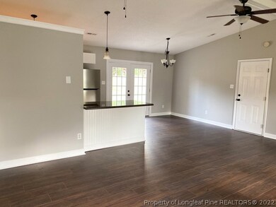 605 Missenburg Ct, Fayetteville, NC 28314 - photo 5