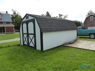 Newer LARGE 10 x 16 utility shed! Nice and deep!