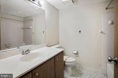 16 Belmont Station unit B16, Southampton, PA 18966 - photo 7