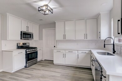 30539 Country Meadows Dr, Tomball, TX 77375 - photo 4