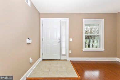 9712 Winery Ct, Gaithersburg, MD 20879 - photo 2