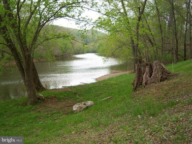 181 Moss Ln, Great Cacapon, WV 25422 - photo 3