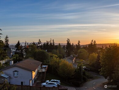 1813 19th Dr, Mukilteo, WA 98275 - photo 2