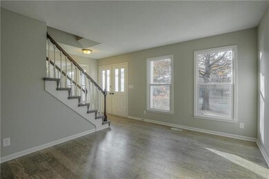 8443 Darnell St, Lenexa, KS 66215 - photo 7