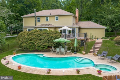 1062 Edgewood Chase, Glen Mills, PA 19342 - photo 2