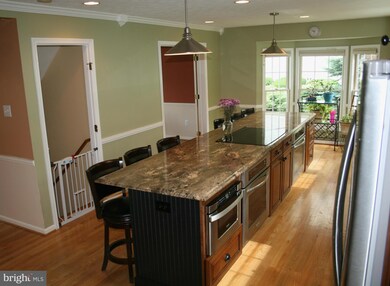 6037 Kennard Ct, Sykesville, MD 21784 - photo 5