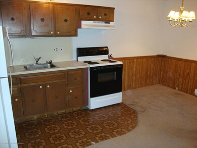 160a Columbine Kitchen 004