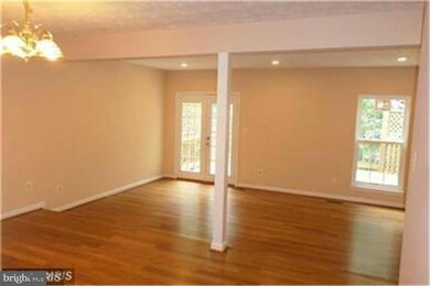 9594 Donnan Castle Ct, Laurel, MD 20723 - photo 2