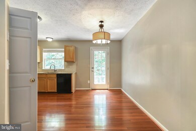 8306 Water Lily Way, Laurel, MD 20724 - photo 4