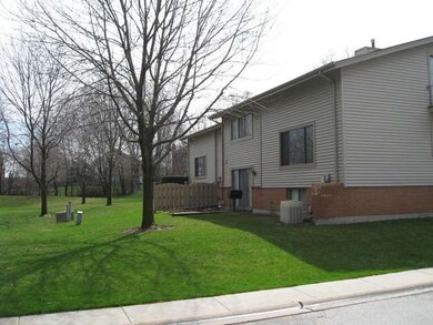 18663 Golfview Dr, Hazel Crest, IL 60429 - photo 2