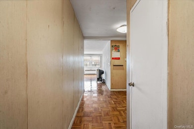 Justice Court unit 2J, Elmhurst, NY 11373 - photo 4