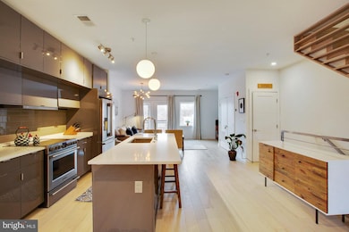 1867 Corcoran St NE unit B, Washington, DC 20002 - photo 3