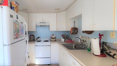 221 Upper County Rd unit 102, Dennis Port, MA 02639 - photo 4