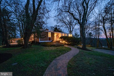 7411 Recard Ln, Alexandria, VA 22307 - photo 2