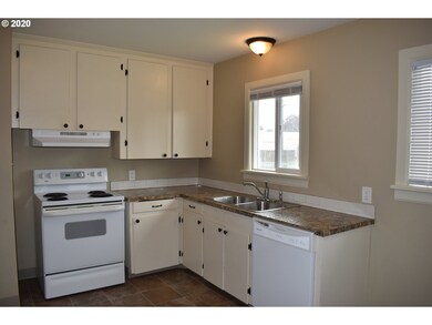 357 28th Ave, Longview, WA 98632 - photo 7