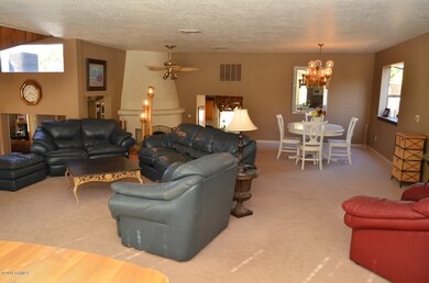 Living Room / Dining Room