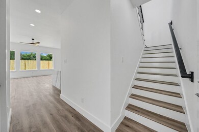 4816 Creekmont Dr, Houston, TX 77091 - photo 5