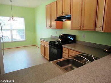 Kitchen - Everyone loves a big eat-in kitchen.