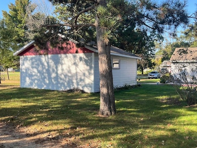 212 N Linden St, Adams, WI 53910 - photo 6