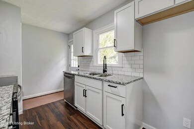 9003 Brandywyne Dr, Louisville, KY 40291 - photo 7