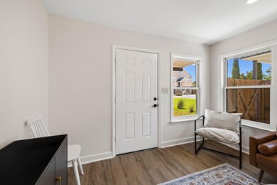 Array_21702PompanoAve-26