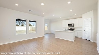 1229 E Ruger Ln, Mustang, OK 73064 - photo 3