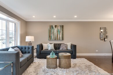 116 S Elm Tree Ln, Elmhurst, IL 60126 - photo 3