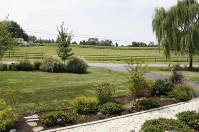 594 Birdell Rd, Honey Brook, PA 19344 - photo 3