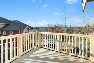 2002 17th Ave NE unit R100A, Issaquah, WA 98029 - photo 2