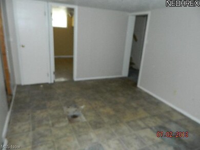 5328 Arch St, Maple Heights, OH 44137 - photo 3