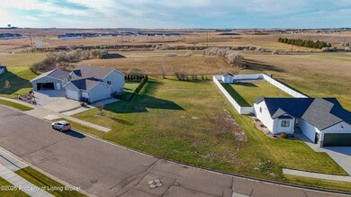 3351 Calvin Dr, Dickinson, ND 58601 - photo 2