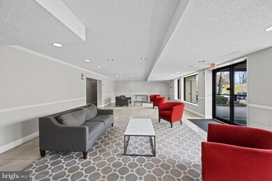 Lafayette Park unit 410, Falls Church, VA 22041 - photo 5