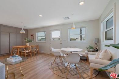 29500 Heathercliff Rd unit 10, Malibu, CA 90265 - photo 6